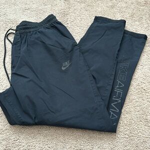 Men’s Nike Joggers Large